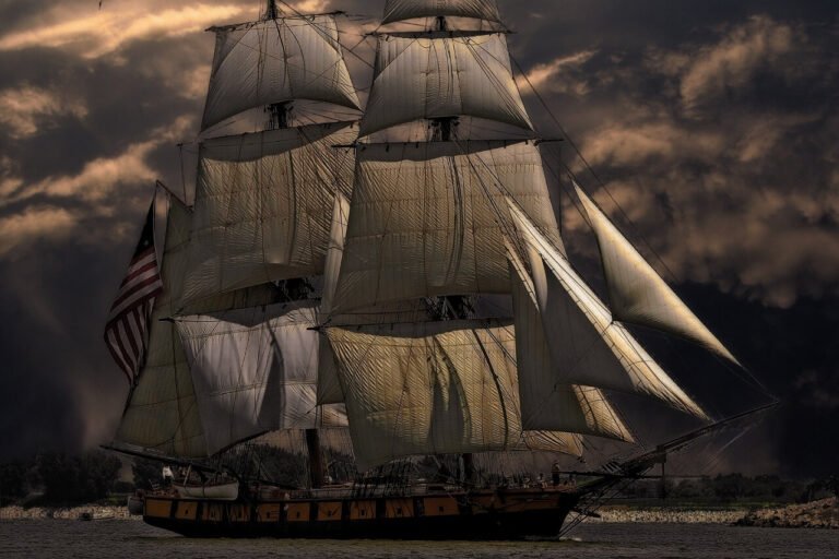Cool Old pirate ship Wallpaper